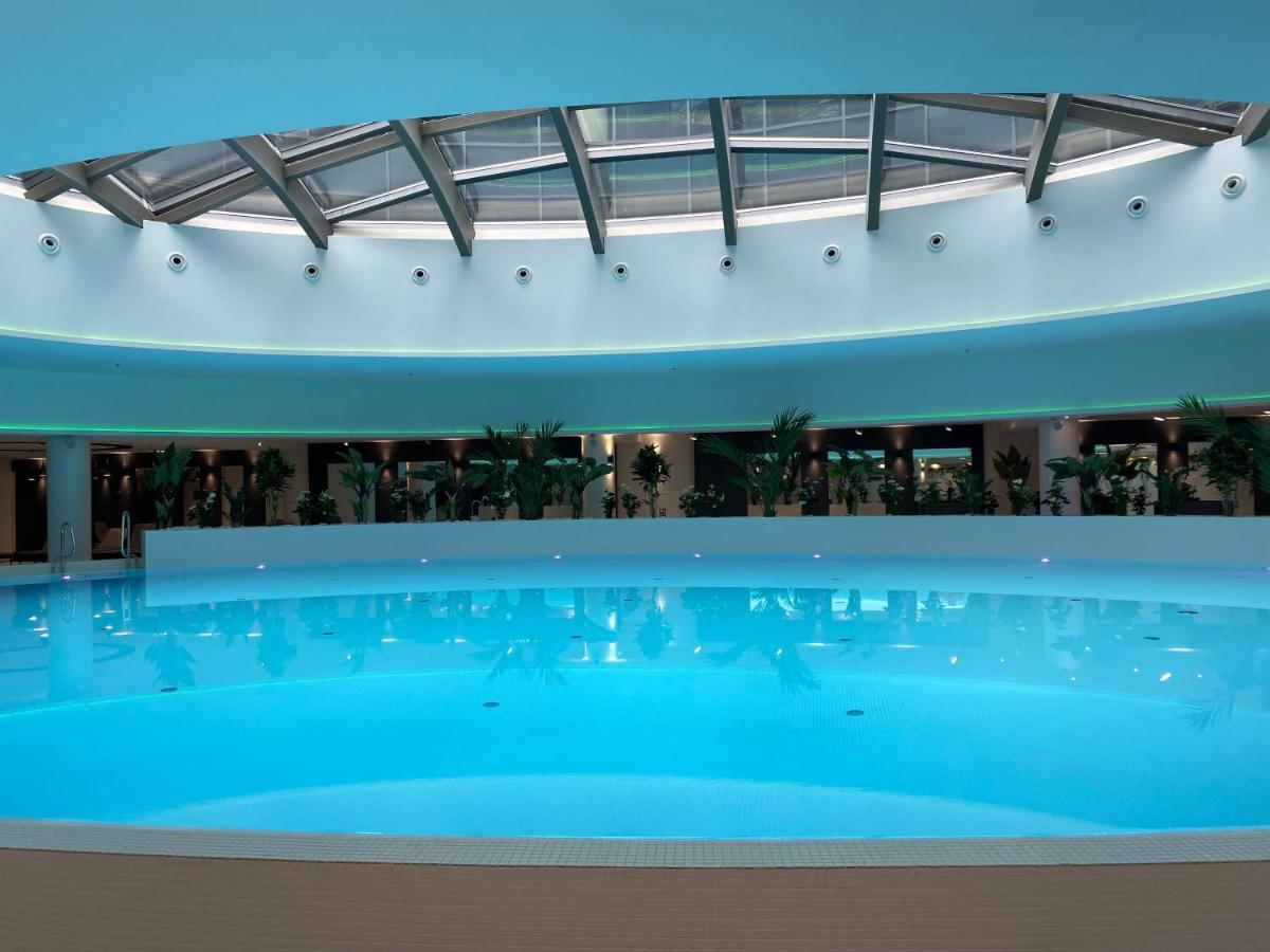 Hotel Dana Business & Conference シュチェチン エクステリア 写真