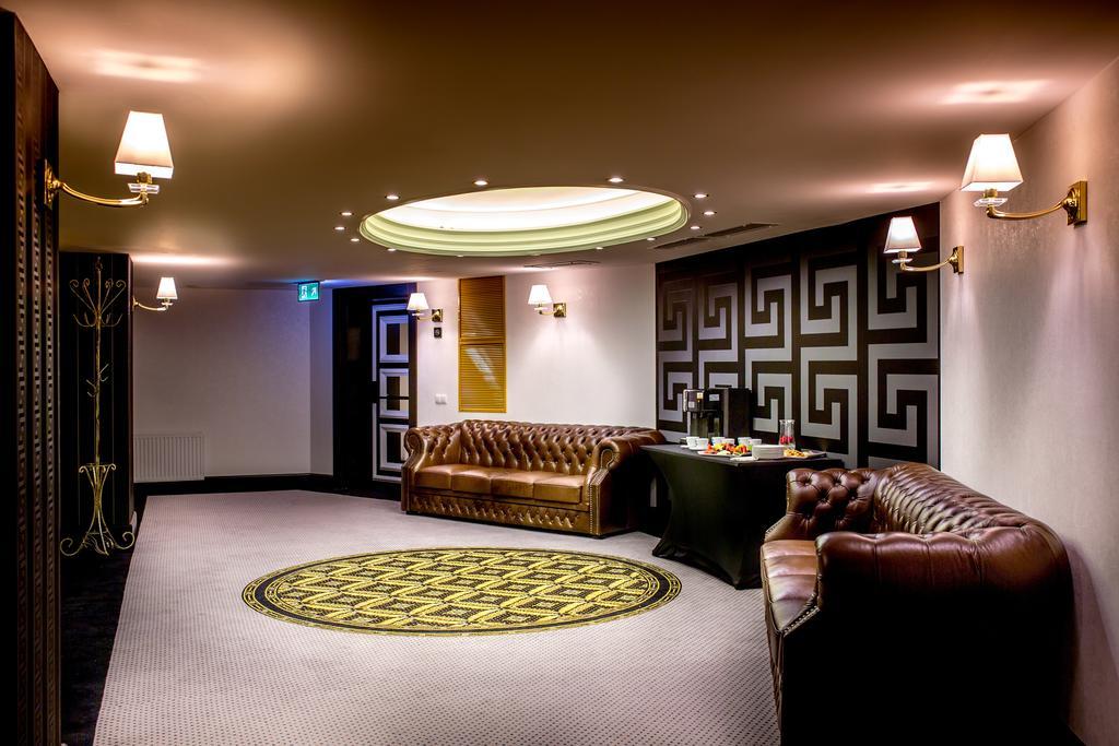 Hotel Dana Business & Conference シュチェチン エクステリア 写真