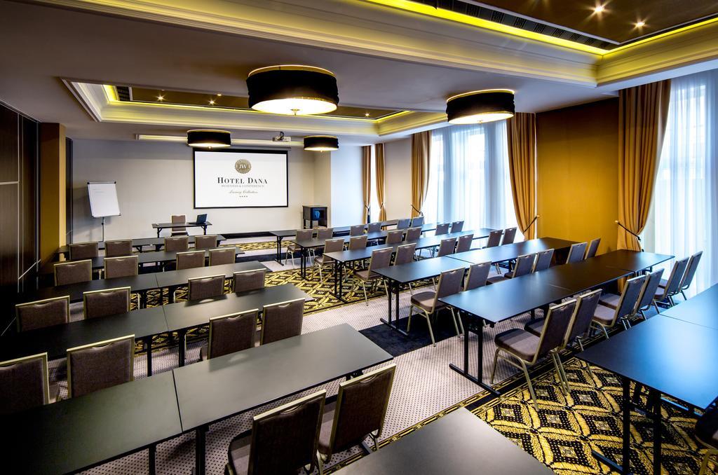 Hotel Dana Business & Conference シュチェチン エクステリア 写真