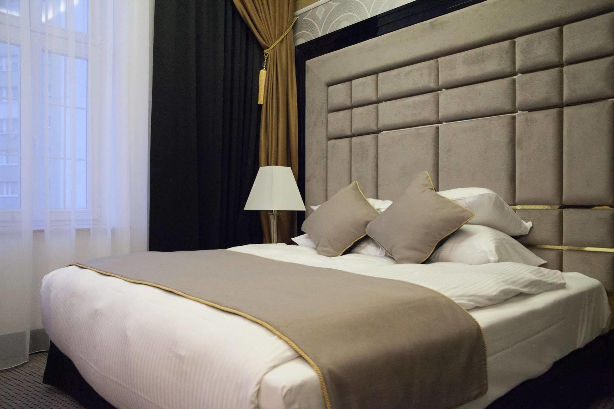 Hotel Dana Business & Conference シュチェチン エクステリア 写真