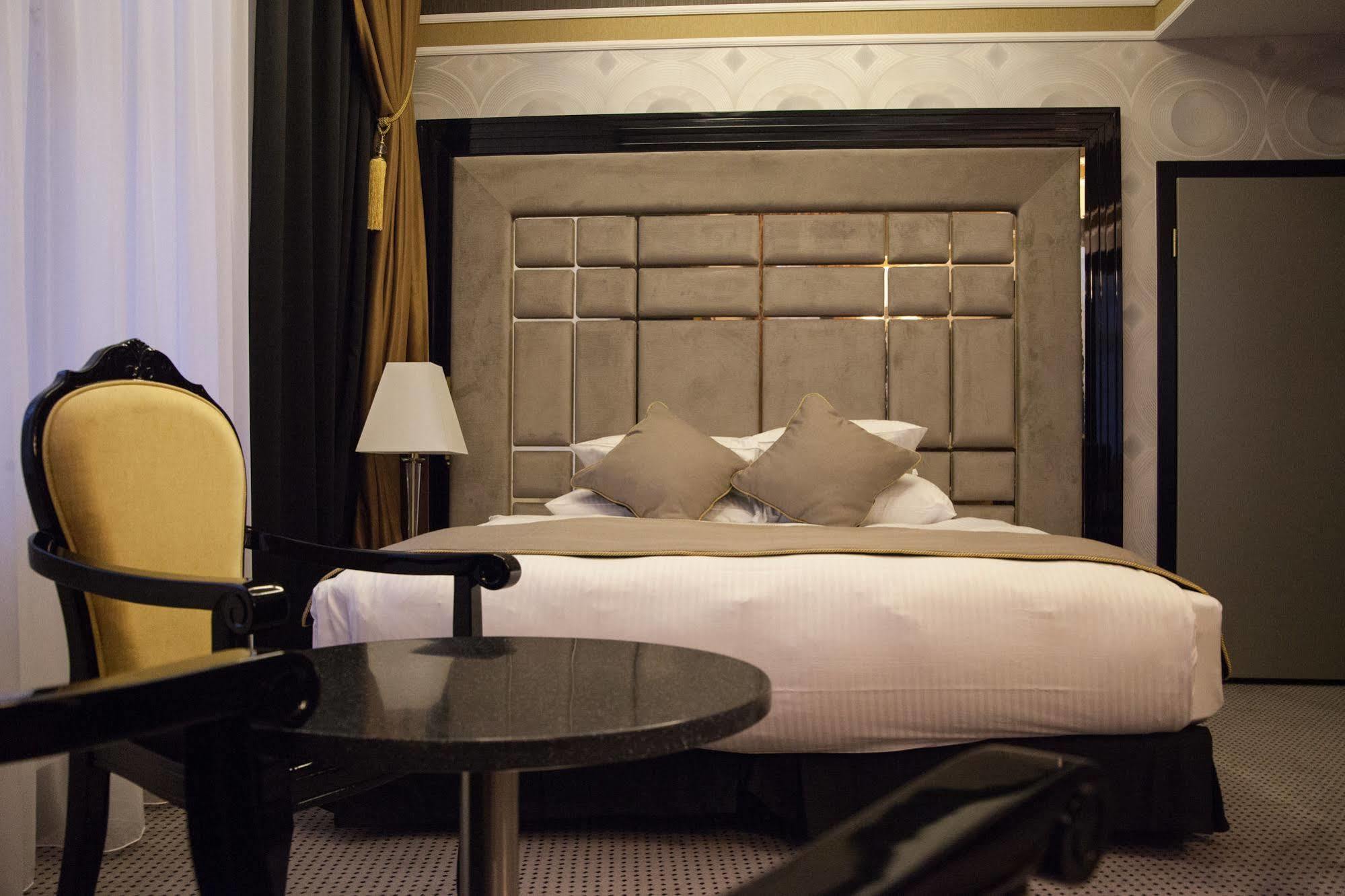 Hotel Dana Business & Conference シュチェチン エクステリア 写真
